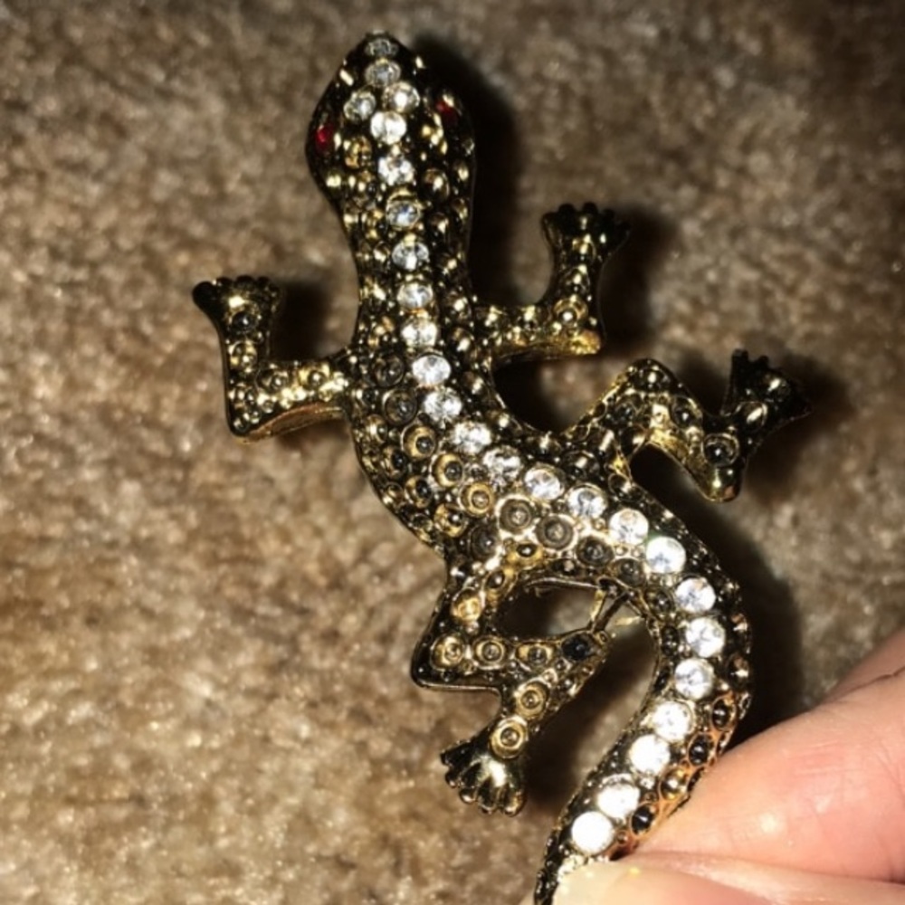 NWOT-Rhinestone Lizard Fashion Brooch